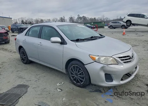 2013 Toyota Corolla Base z USA, uszkodzony, nr VIN 2T1BU4EE9DC089538